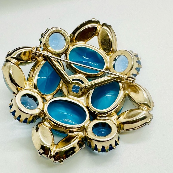 Vintage Blue Rhinestone Brooch - Picture 6 of 14